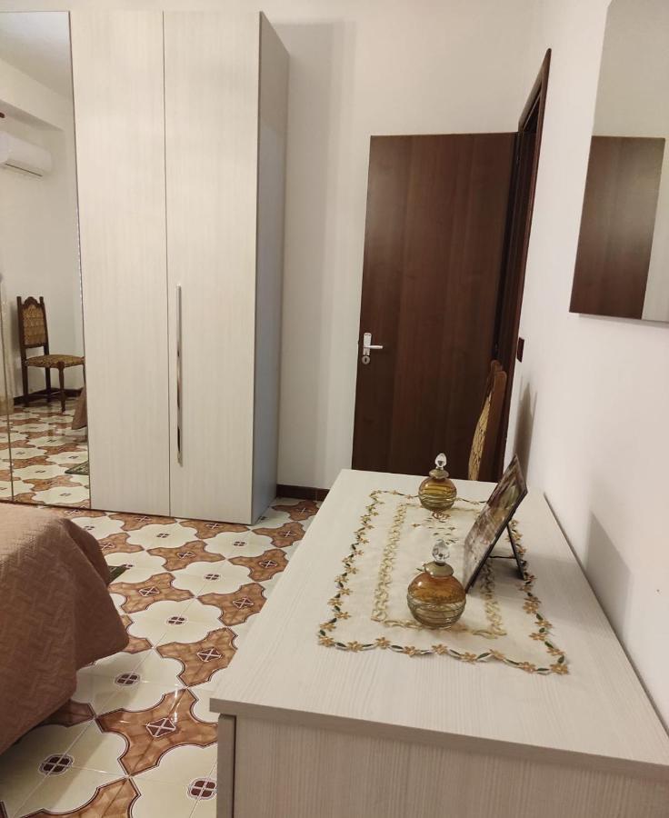 チーニジCasa Vacanza Di Maggioアパートメント エクステリア 写真